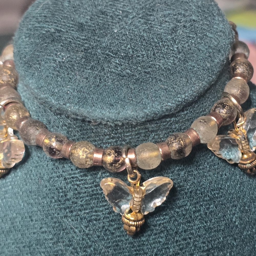 Gold-Tone Butterfly Charm Beaded Bracelet in Smoky Brown